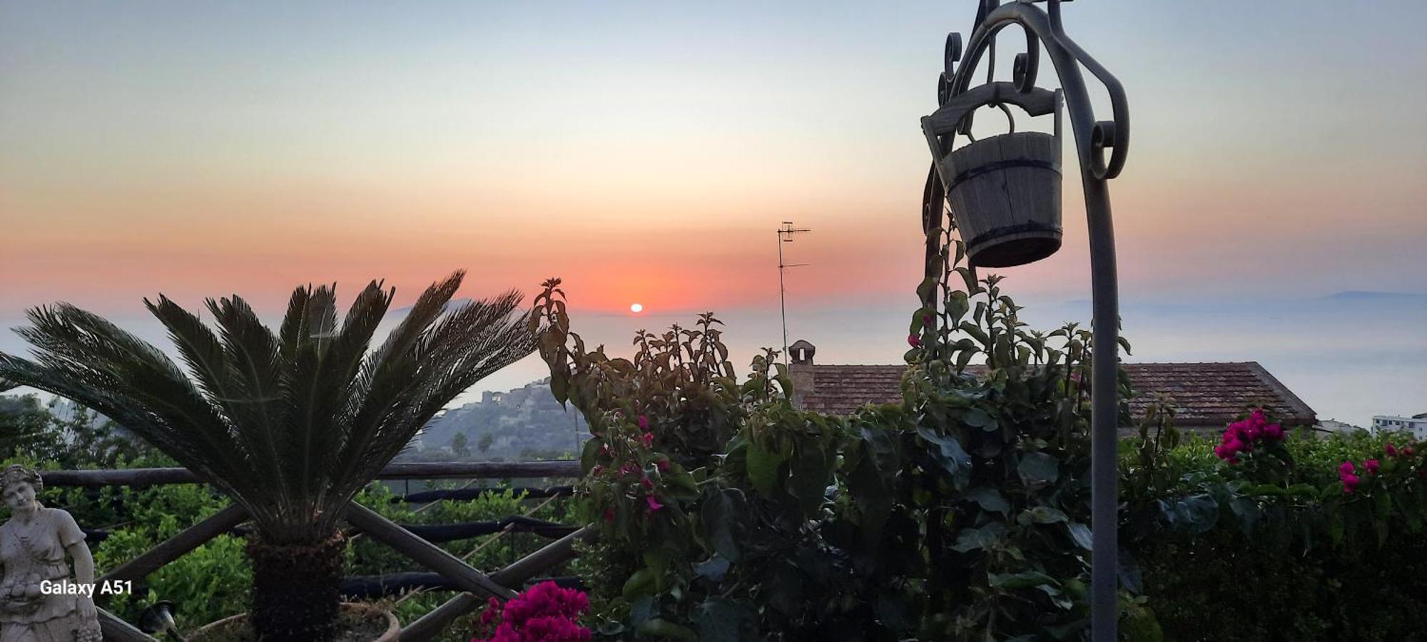דירות מסה לוברנסה Terrazza Sul Golfo מראה חיצוני תמונה