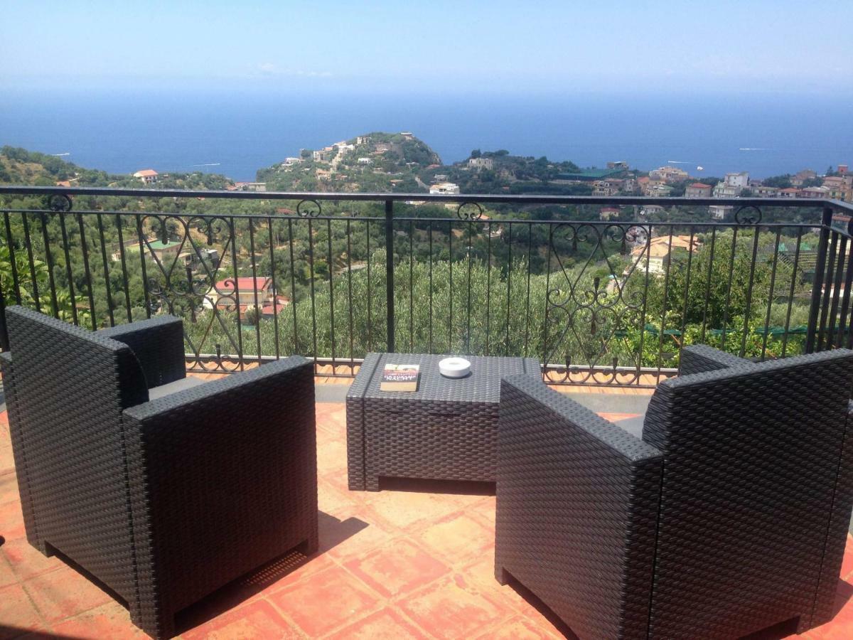 דירות מסה לוברנסה Terrazza Sul Golfo מראה חיצוני תמונה